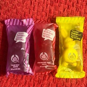 🐰🐰 The Body Shop Bunny Shaped Soap Set 🐰🐰